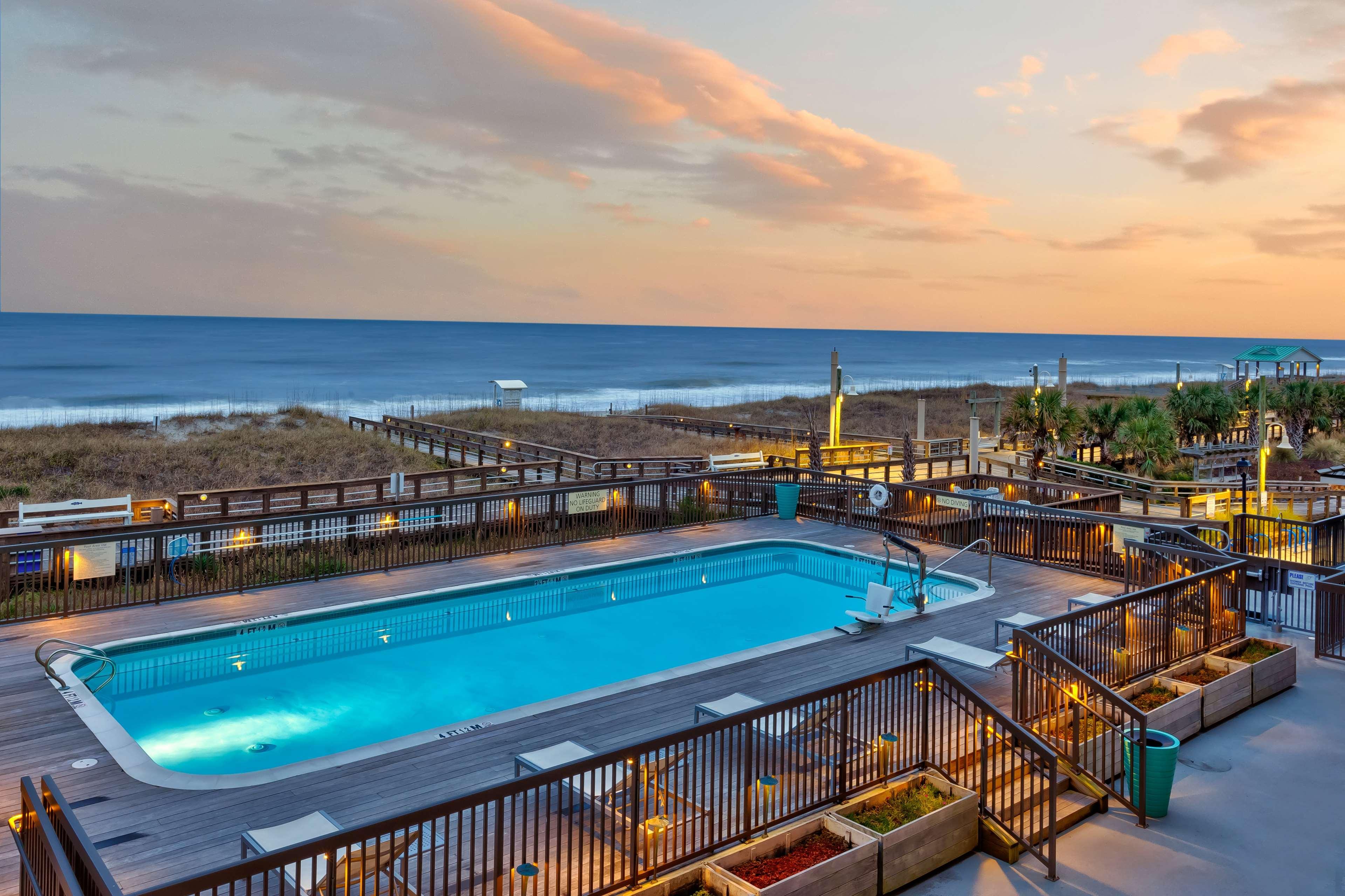 Hampton Inn & Suites By Hilton Carolina Beach Oceanfront Buitenkant foto