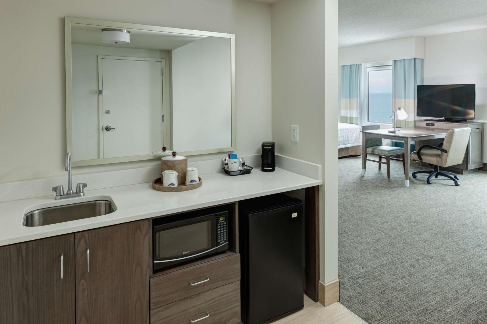Hampton Inn & Suites By Hilton Carolina Beach Oceanfront Buitenkant foto